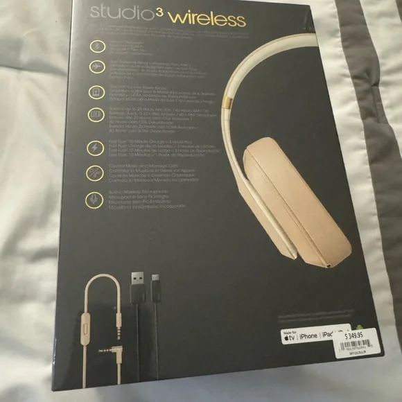 Beats Studio3 Wireless Headphones - Desert Sand - Picture 5 of 5